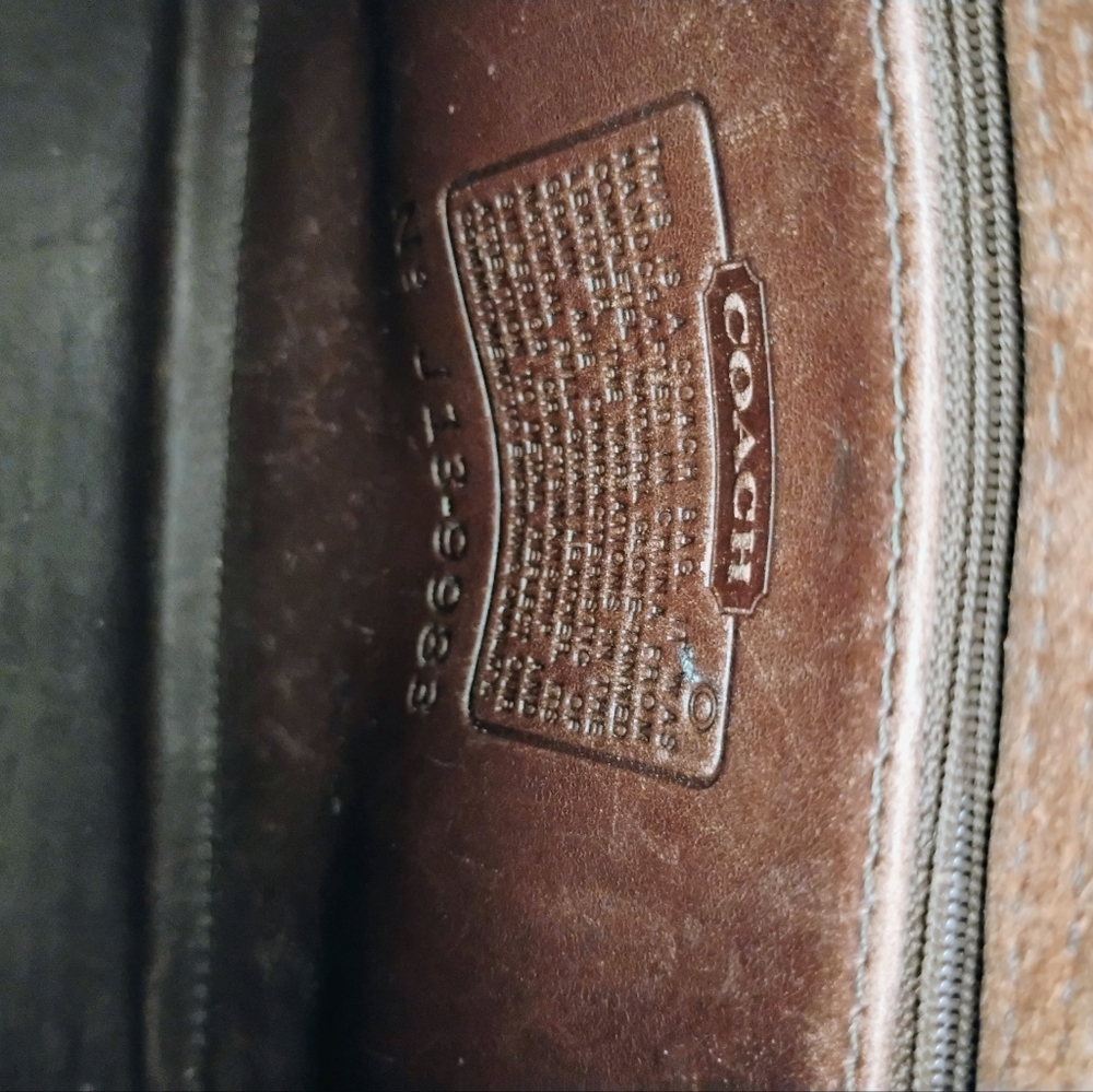 Women's COACH Cross body purse - Picture 4 of 9